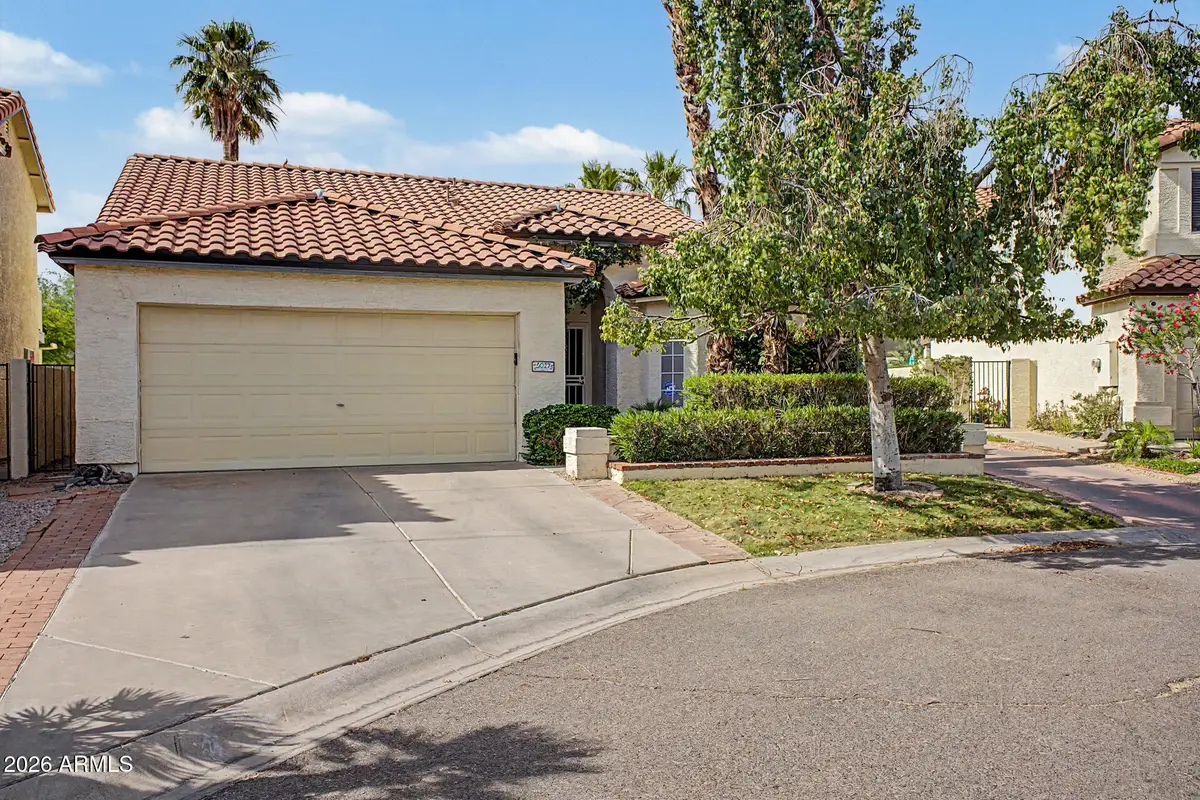 5027 E Vaughn Drive, Phoenix, AZ 85044 - #1