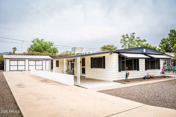 34465 S K Field Road, Black Canyon City, AZ 85324