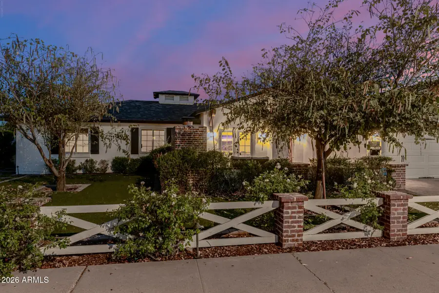 4021 E Glenrosa Avenue, Phoenix, AZ 85018 - #2