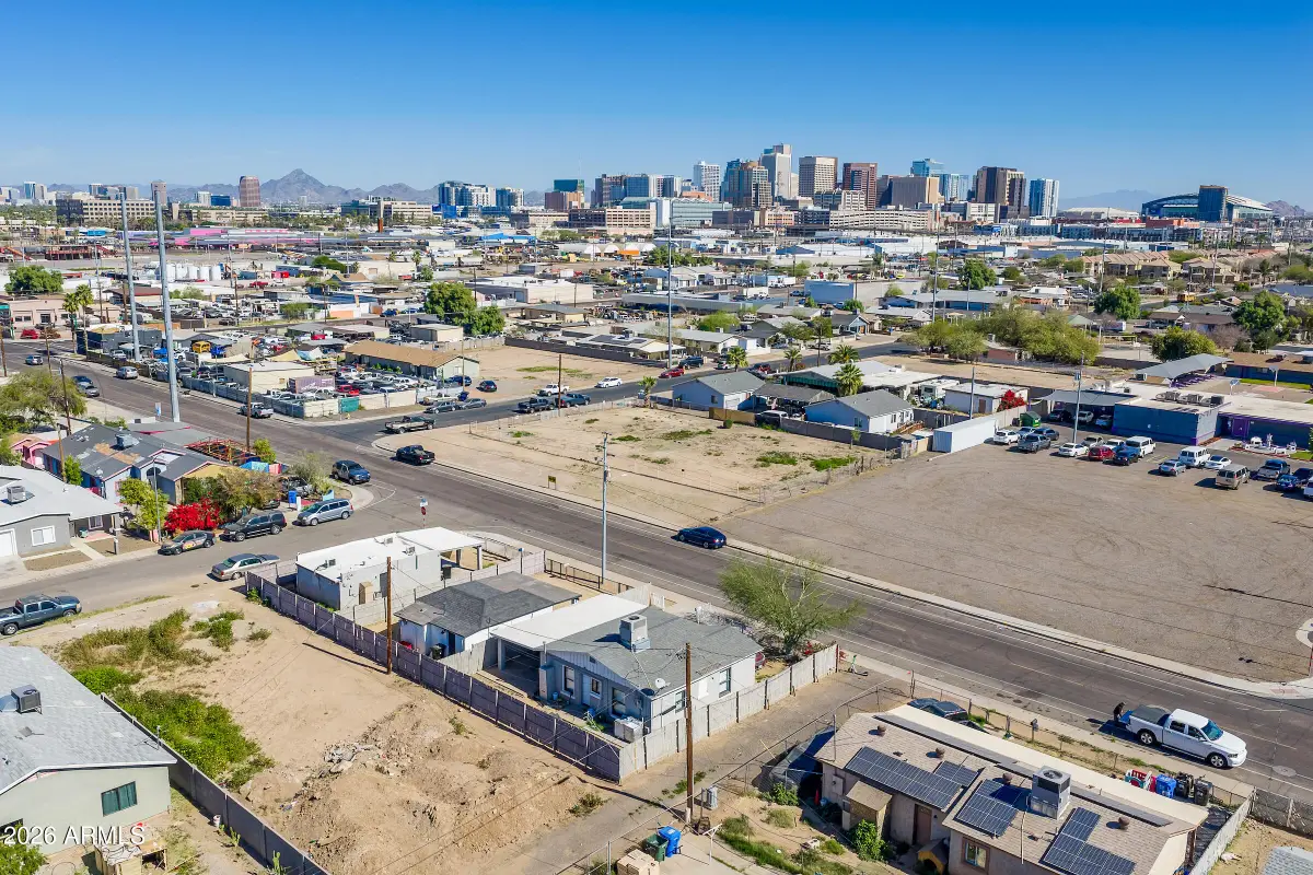 820 S 15th Avenue, Phoenix, AZ 85007 - #1