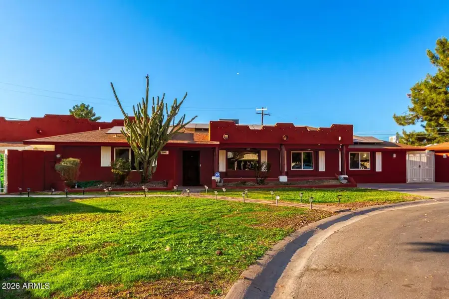 490 N Vine Street, Chandler, AZ 85225 - #2