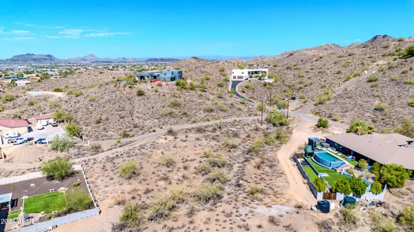 101 E Briles Road, Phoenix, AZ 85085