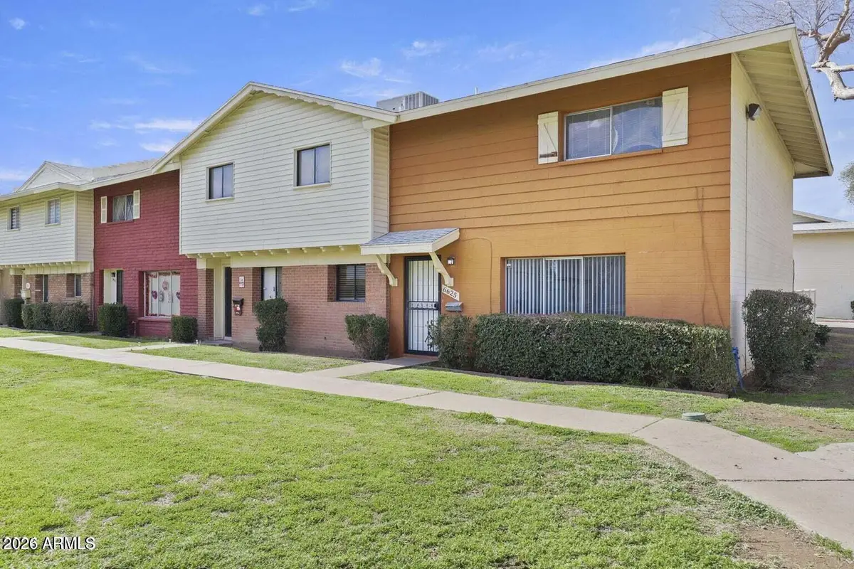 6625 N 44th Avenue, Glendale, AZ 85301 - #1