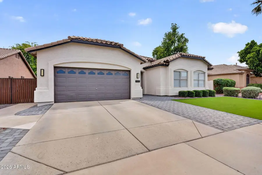 905 W Beechnut Drive, Chandler, AZ 85248 - #2