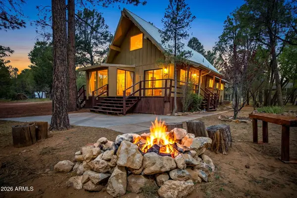 3072 Chevelon Road, Overgaard, AZ 85933
