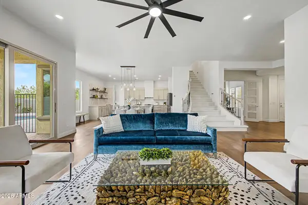 8539 W Midway Avenue, Glendale, AZ 85305