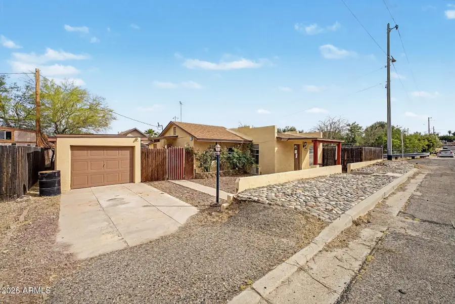 389 W Navajo Street, Wickenburg, AZ 85390 - #2