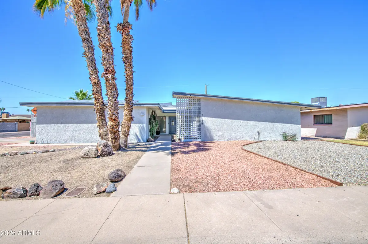 2048 W Joan De Arc Avenue, Phoenix, AZ 85029 - #1