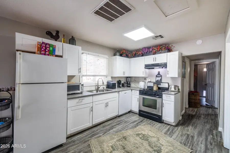 6739 N 61st Avenue, Glendale, AZ 85301 - #3