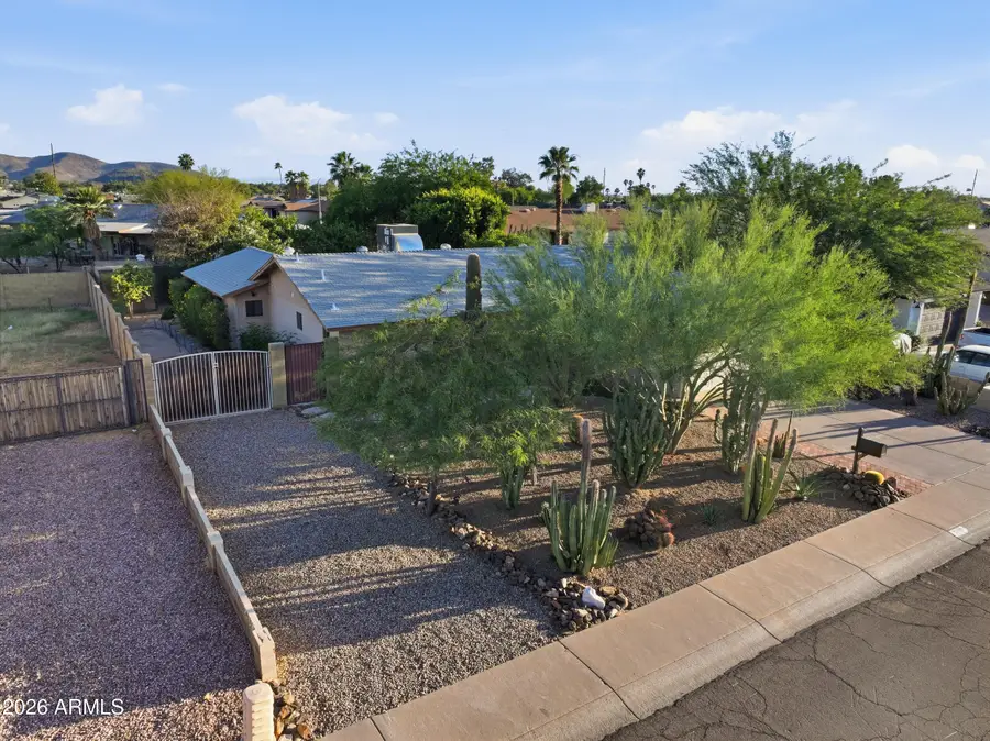 801 W Michelle Drive, Phoenix, AZ 85023 - #2