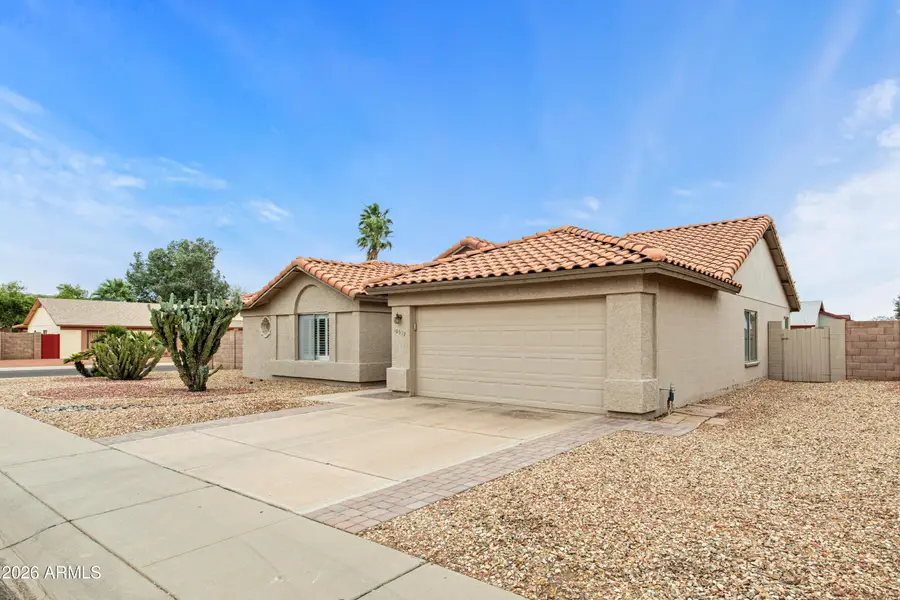 10919 W Lawrence Lane, Peoria, AZ 85345 - #2