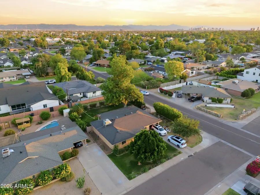 3801 E Amelia Avenue, Phoenix, AZ 85018 - #3