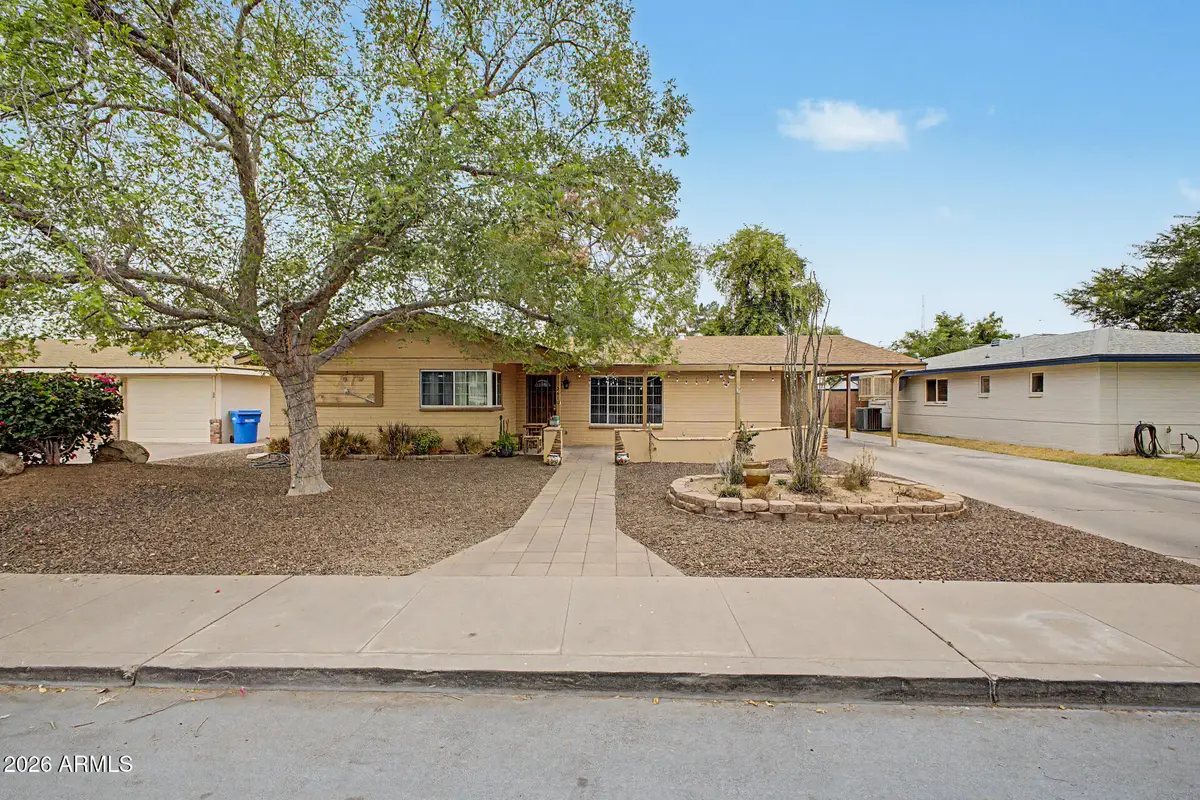 2410 N 39th Place, Phoenix, AZ 85008 - #1