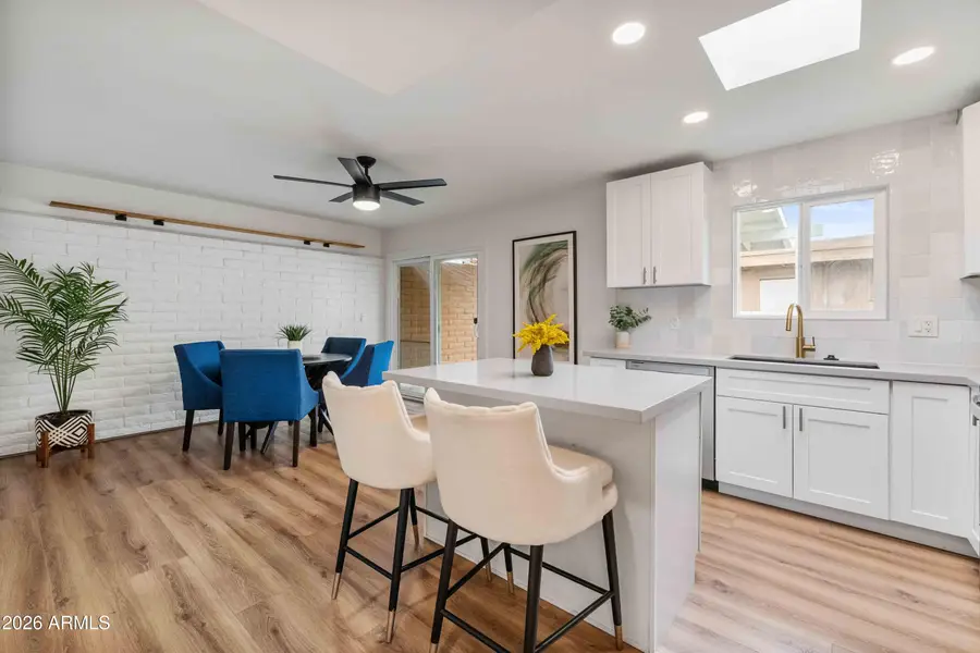 3728 E Sunnyside Drive, Phoenix, AZ 85028 - #3
