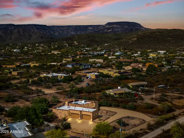 43811 N 18th Street, New River, AZ 85087