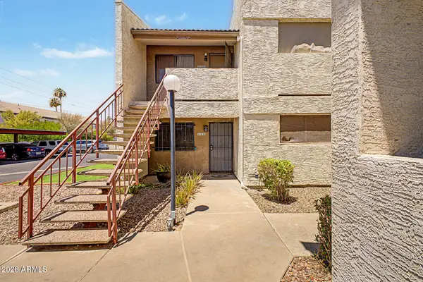 3301 E Earll Drive #120, Phoenix, AZ 85018