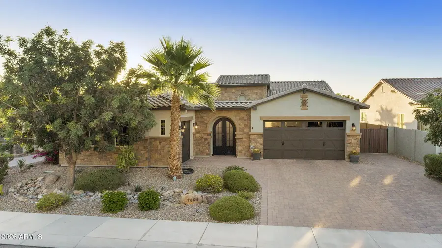 7606 S Penrose Drive, Gilbert, AZ 85298 - #3