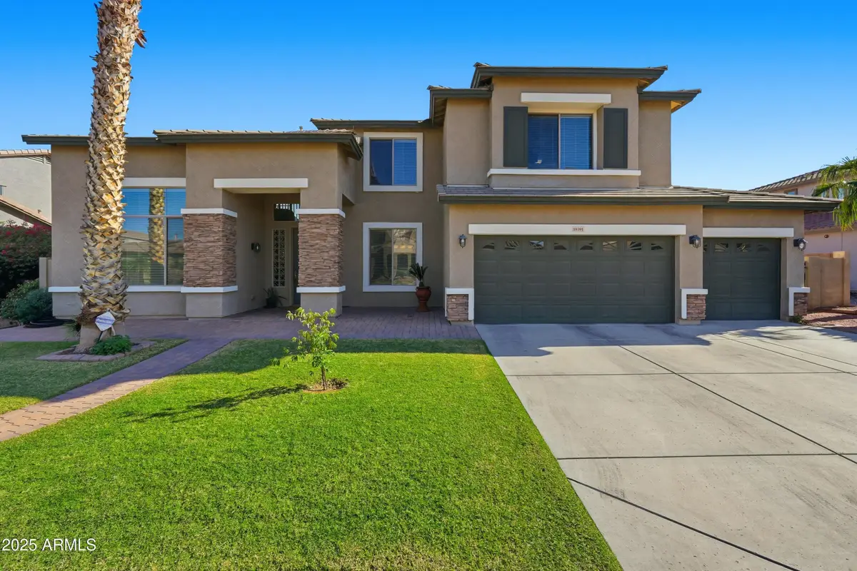 18391 W Port Royale Lane, Surprise, AZ 85388 - #1