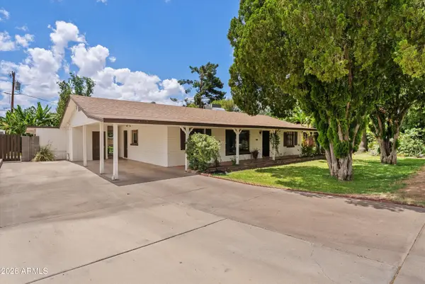 3827 E Weldon Avenue, Phoenix, AZ 85018