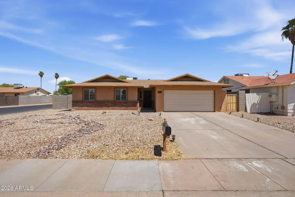 324 W Scott Avenue, Gilbert, AZ 85233 - #1