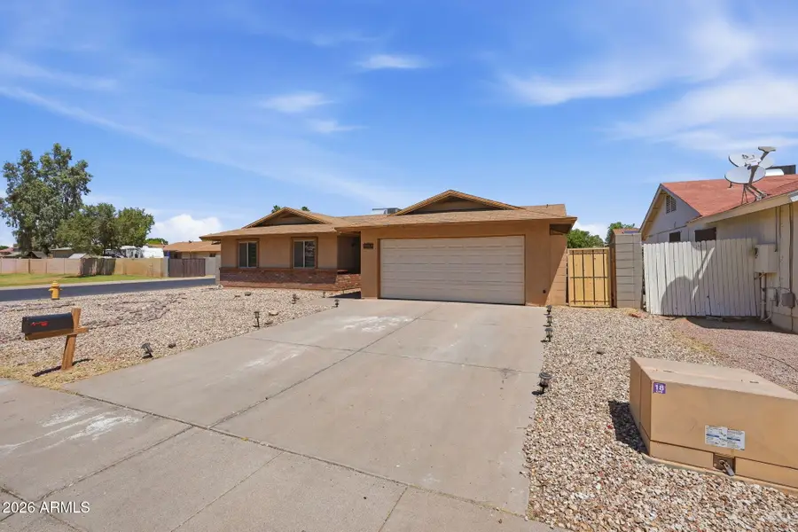 324 W Scott Avenue, Gilbert, AZ 85233 - #3