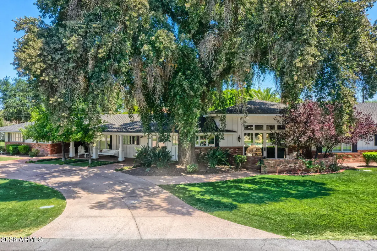 330 W Lawrence Road, Phoenix, AZ 85013 - #1