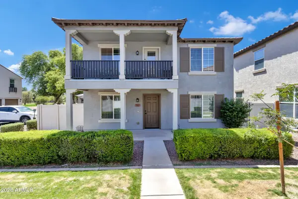 907 S Henry Lane, Gilbert, AZ 85296