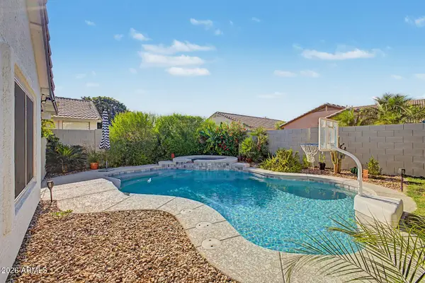 2744 E Dragoon Circle, Mesa, AZ 85204