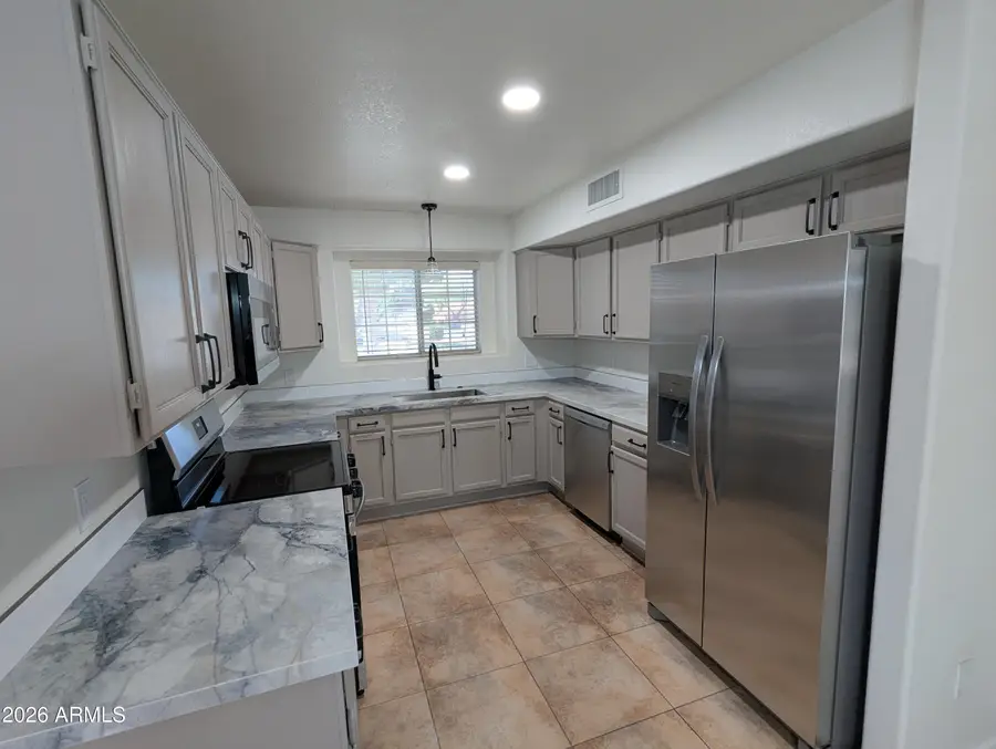 8034 W Paradise Drive, Peoria, AZ 85345 - #3