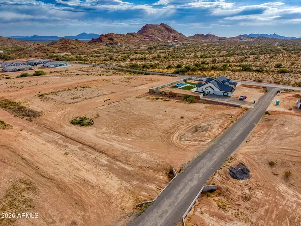 O W Town Lane #33, San Tan Valley, AZ 85143