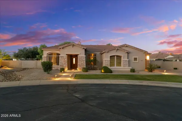 6427 S Magic Court, Gilbert, AZ 85298
