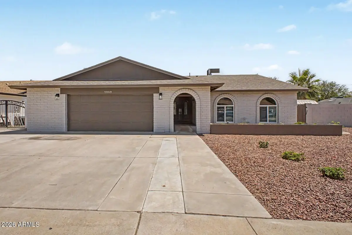 1009 W Pampa Avenue, Mesa, AZ 85210 - #1