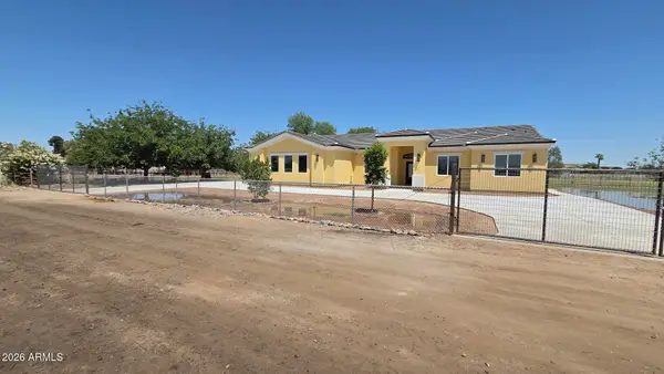 6824 W Illini Street, Phoenix, AZ 85043