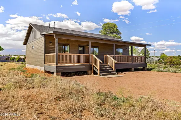2202 Page Drive, Overgaard, AZ 85933