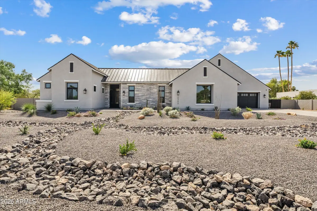 10242 N 58th Street, Paradise Valley, AZ 85253 - #1
