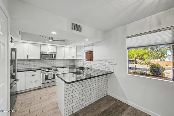 12222 N Paradise Village Parkway S #107, Phoenix, AZ 85032