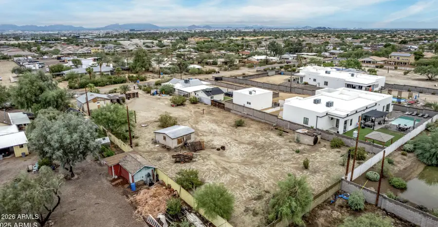 2241 E Desert Lane, Phoenix, AZ 85042 - #2