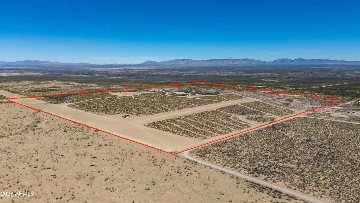 2940 N 4 Pillars Road, Huachuca City, AZ 85616 - #1