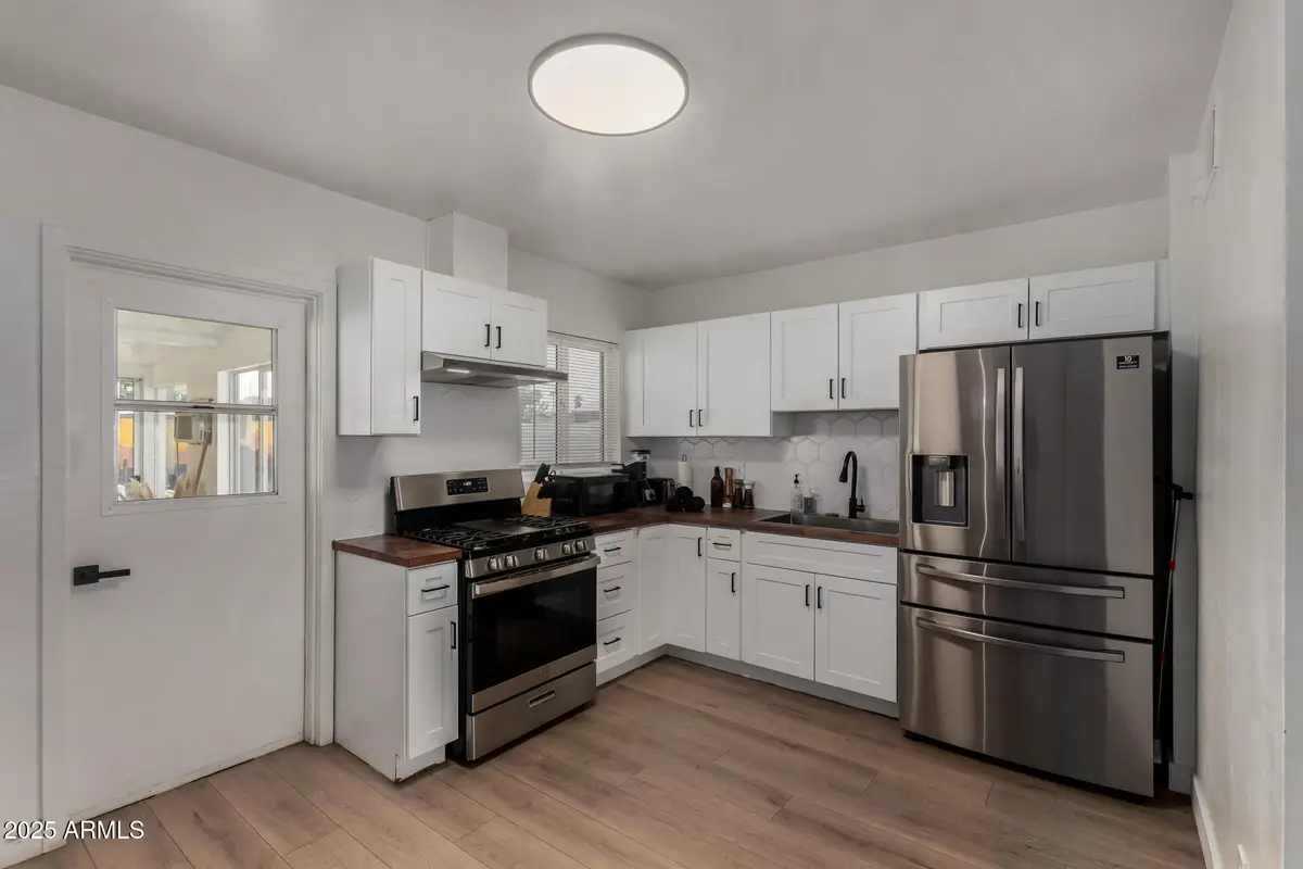 829 W Mitchell Drive, Phoenix, AZ 85013 - #1