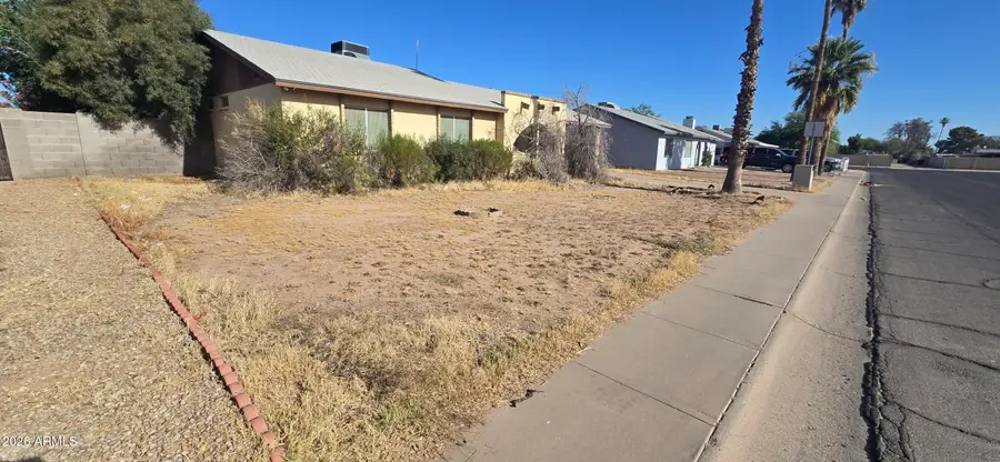1719 N Kadota Avenue, Casa Grande, AZ 85122 - #3
