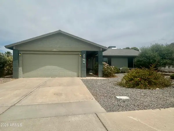 2744 E Villa Rita Drive, Phoenix, AZ 85032