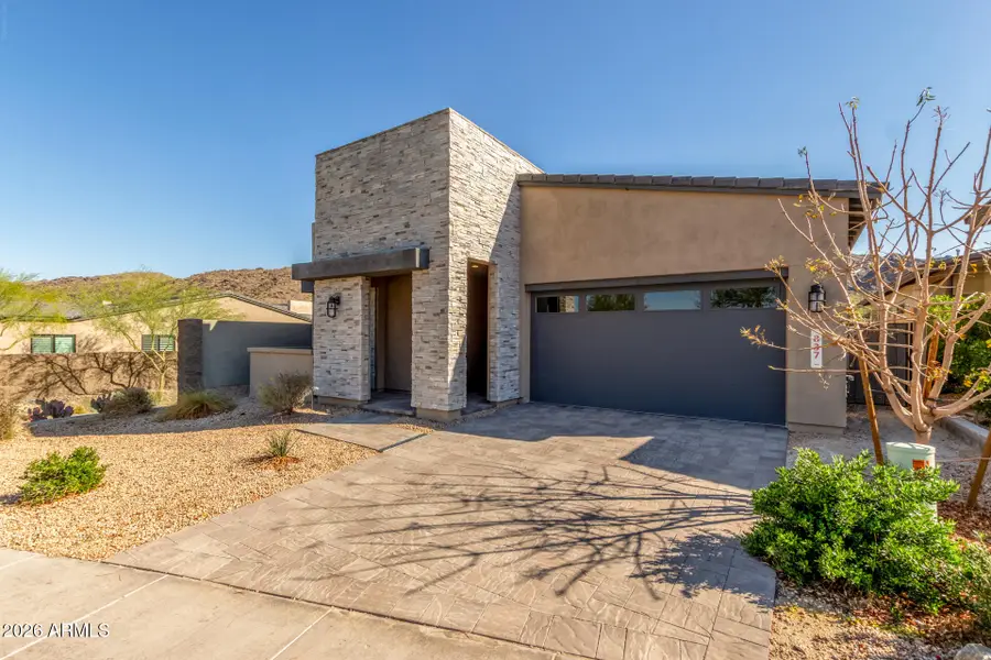 837 E Monte Way, Phoenix, AZ 85042 - #2