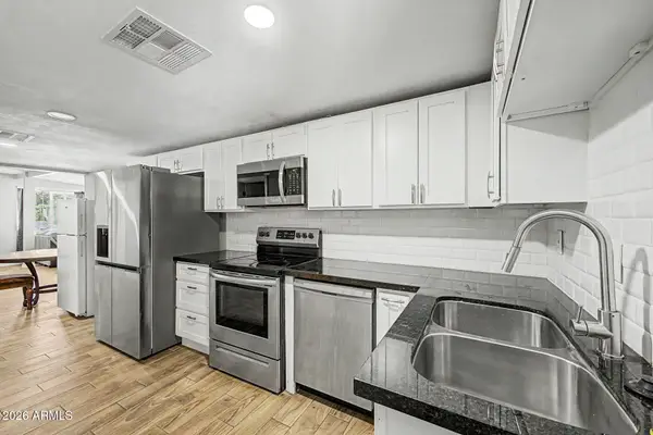 8215 E 6th Avenue, Mesa, AZ 85208
