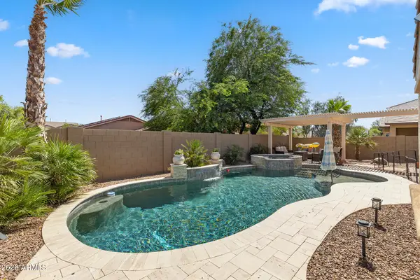 17327 W Straight Arrow Lane, Surprise, AZ 85387