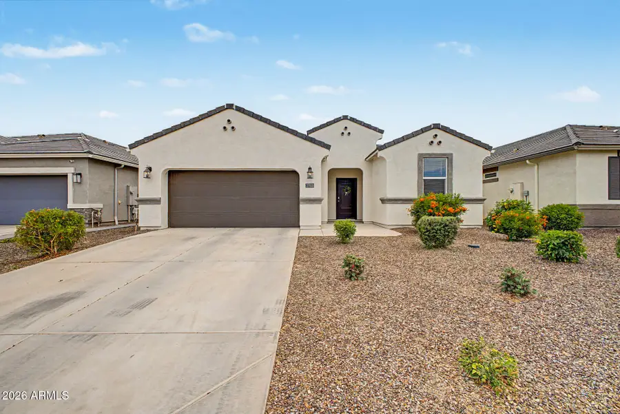 2703 W Seaver Avenue, Apache Junction, AZ 85120 - #2