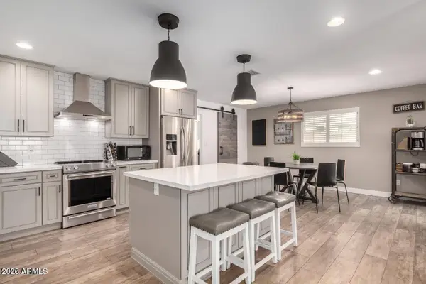 8225 E Minnezona Avenue, Scottsdale, AZ 85251