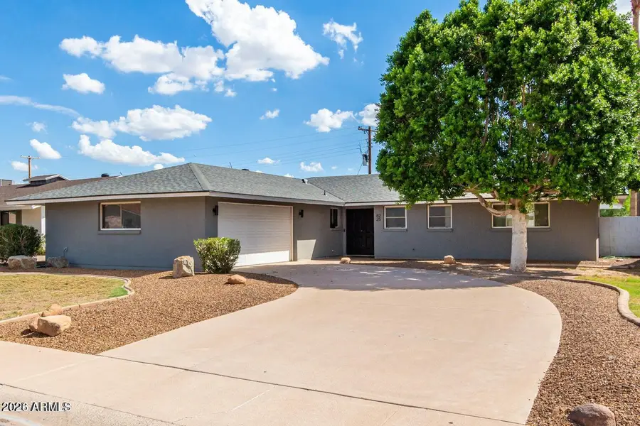 8225 E Minnezona Avenue, Scottsdale, AZ 85251 - #2