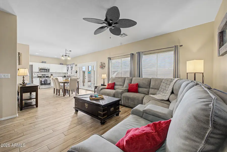 3675 S Joshua Tree Lane, Gilbert, AZ 85297 - #3