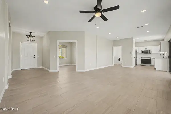 19241 N Emerald Cove Way, Surprise, AZ 85387
