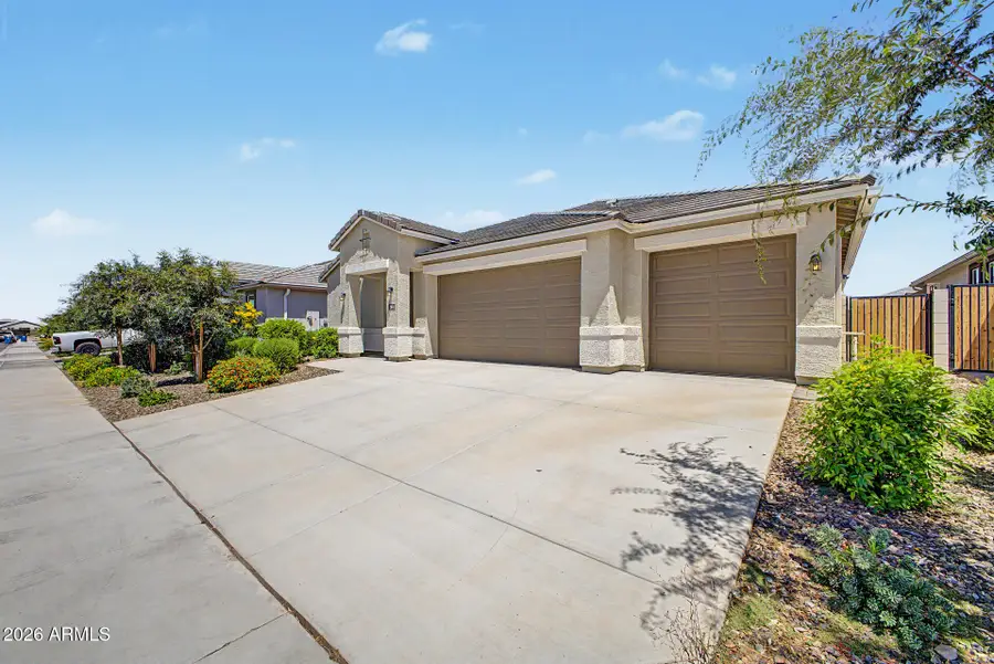 2446 W Stradling Avenue, Apache Junction, AZ 85120 - #2